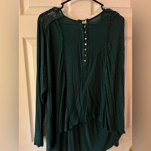 Lightweight Maurice’s blouse with buttons and lace